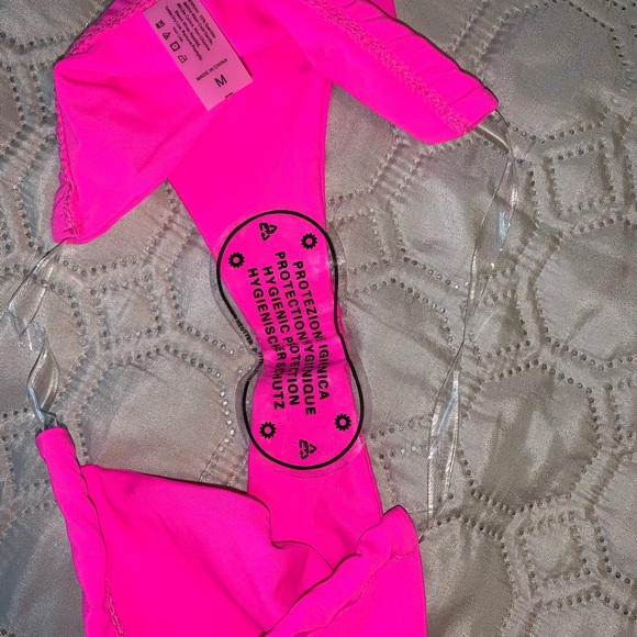 Hot Pink Bikini ! - Picture 4 of 4